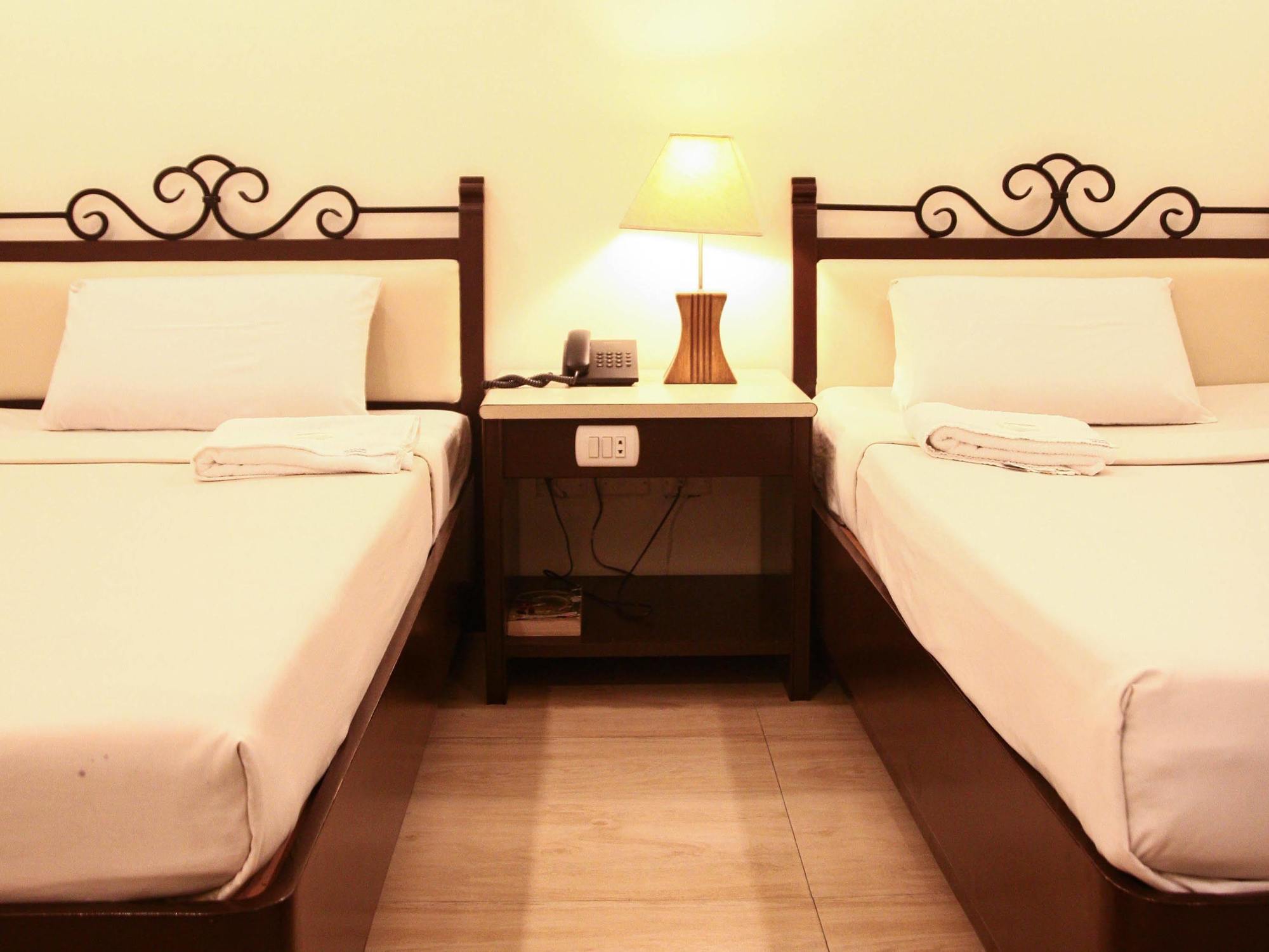 De Luxe Hotel Cagayan de Oro Luaran gambar