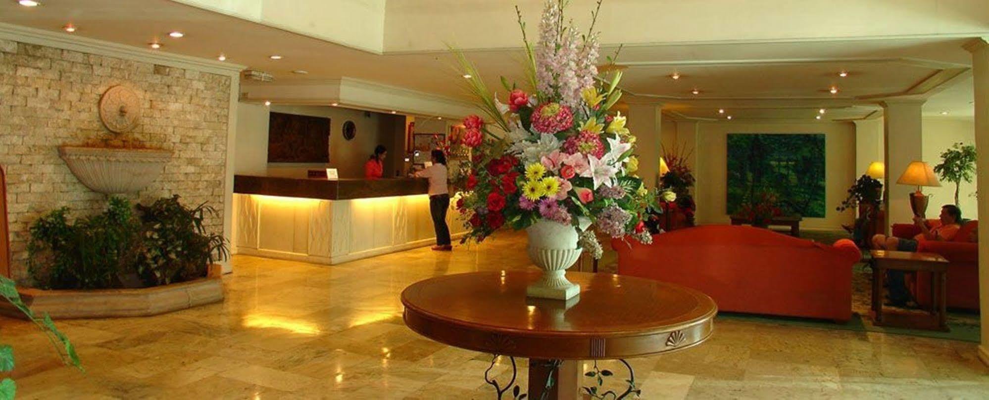 De Luxe Hotel Cagayan de Oro Luaran gambar