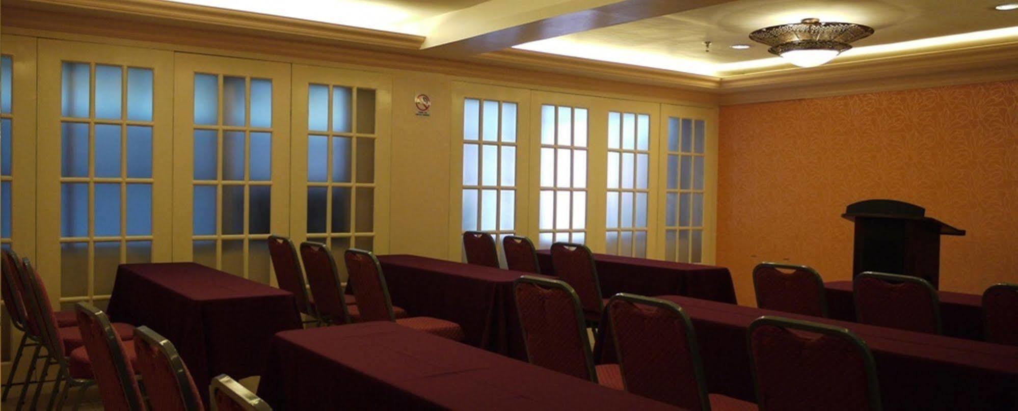 De Luxe Hotel Cagayan de Oro Luaran gambar